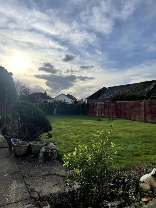 Early Sunrise - Entire House In Withernsea Eksteriør billede